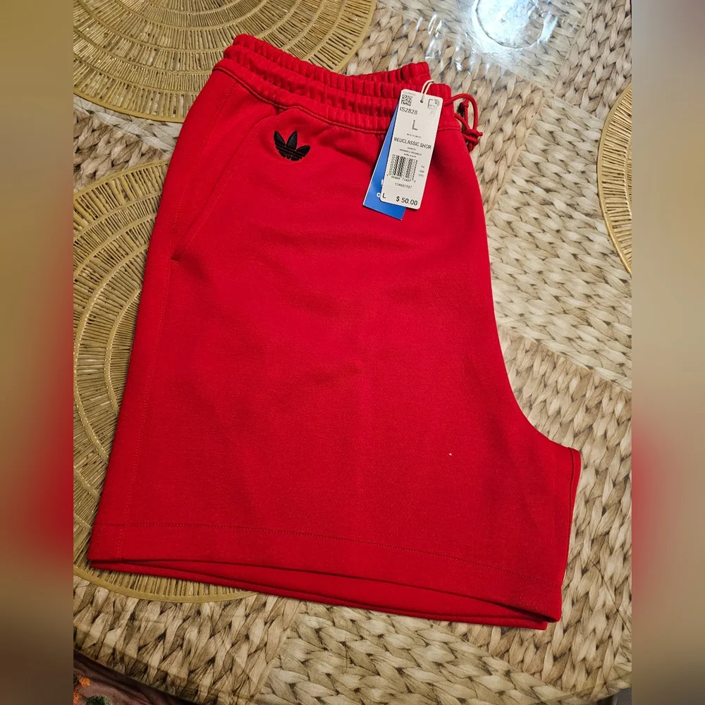 Adidas Neoclassic Red Short - Picture 5 of 8